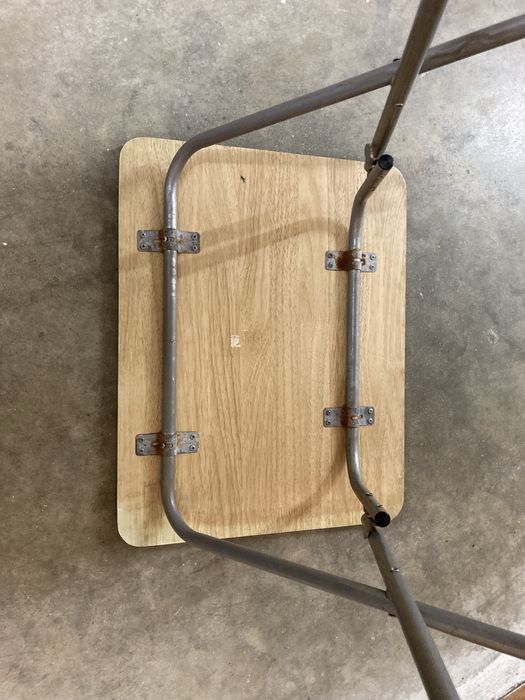 Mesa apoio  articulada em madeira ( antiga)