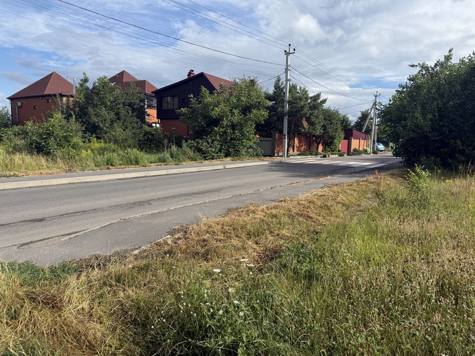 Продаж фасадної ділянки. с.Путрівка