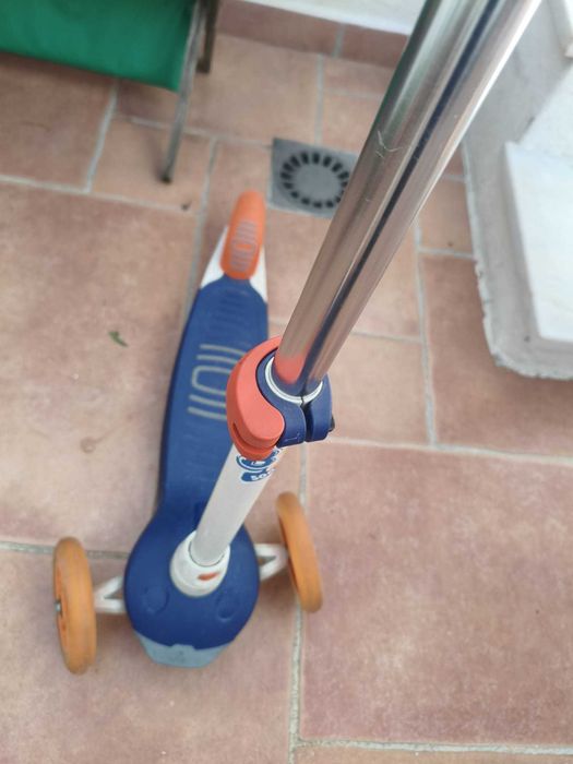 2 Trotinetes Criança Oxelo (Decathlon) – 3 rodas – Bom estado