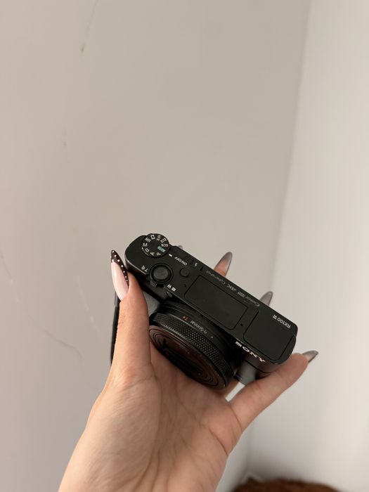 Aparat cyfrowy SONY DSC-RX100 VI