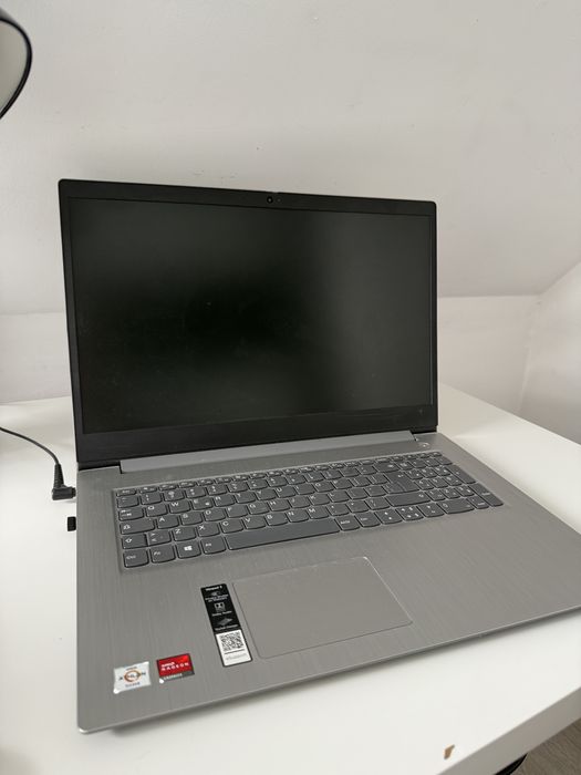 Lenovo IdeaPad 3