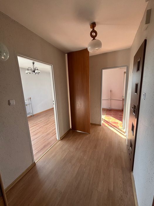 Słoneczna kawalerka z balkonem