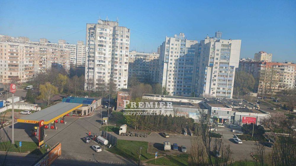 Простора 4-кімнатна квартира  85 кв.м Відмінна локація. Вигідна ціна