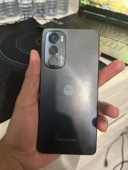 Moto edge 30 em perfeitas condincoes