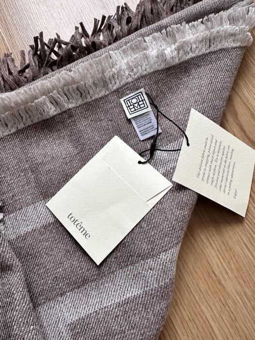 Cachecóis  Toteme 88% lã 15% caxemira