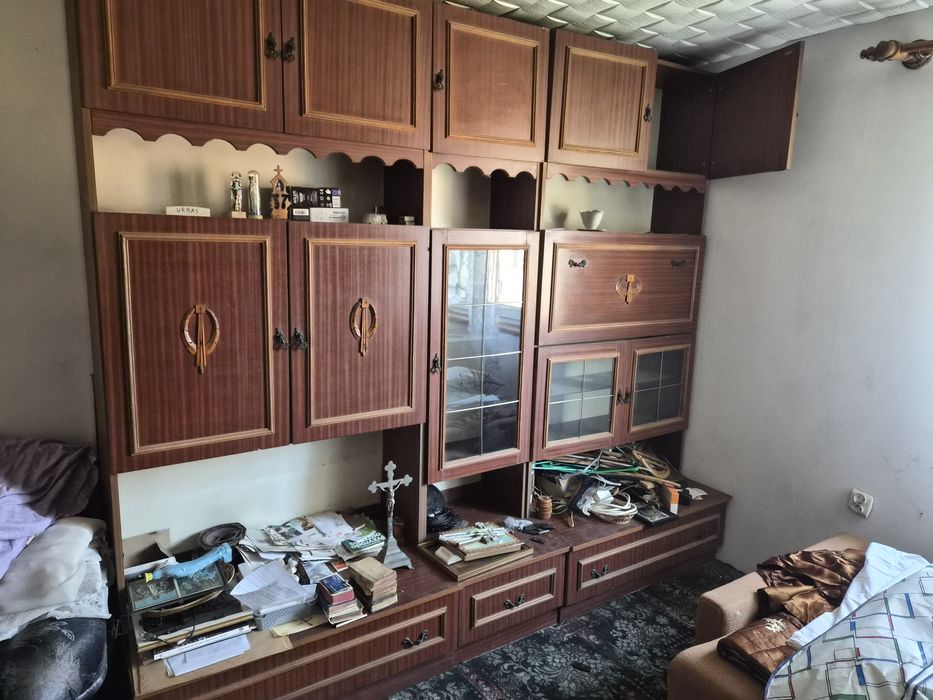 Stare stoły, meblościanki i kanapa ZA DARMO