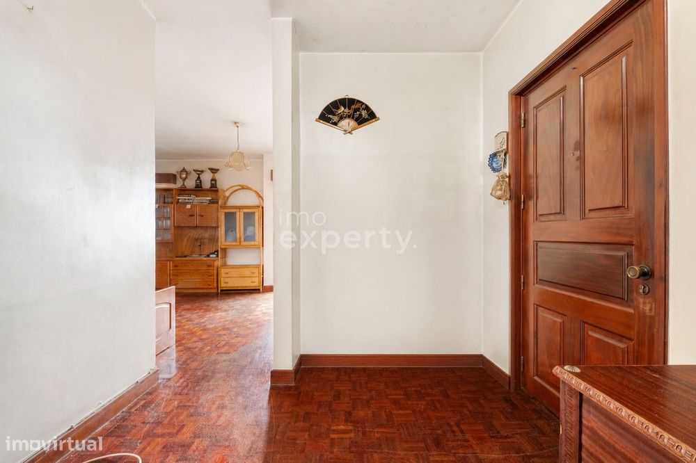 T2 com Vista Porto do Funchal no Último Piso | Conde de Carvalhal, Mad