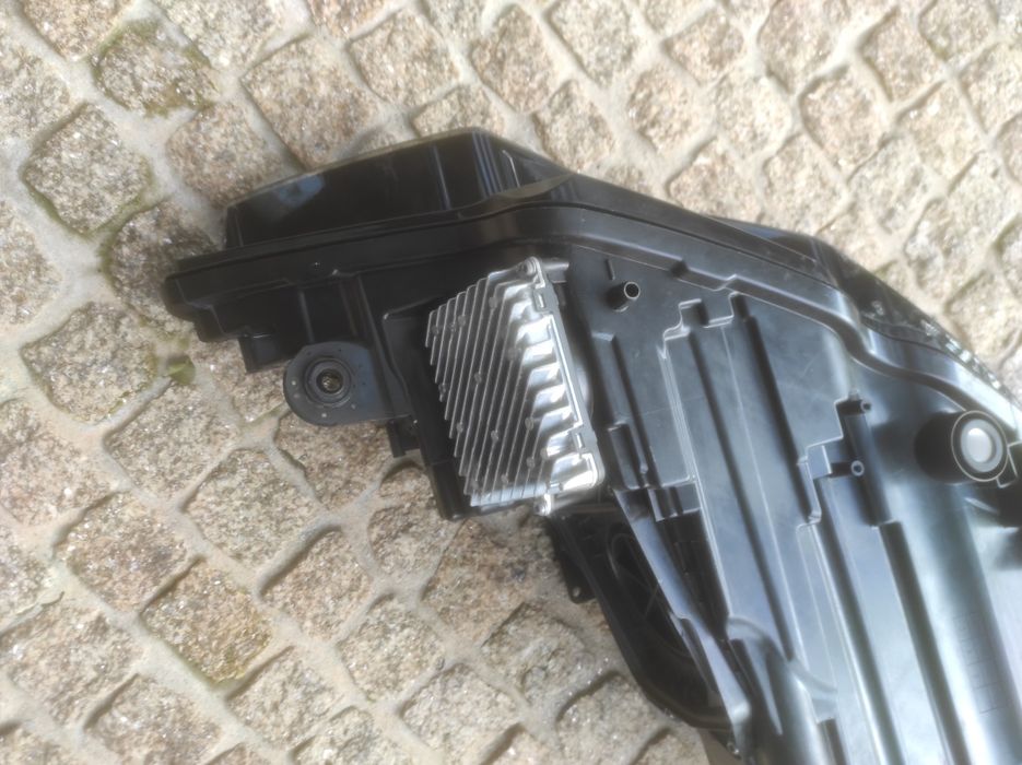 Farol ótica esquerdo Audi A6 Full Led