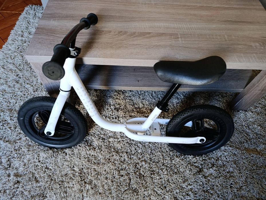 Bicicleta de Equilíbrio B'TWIN (Decathlon)