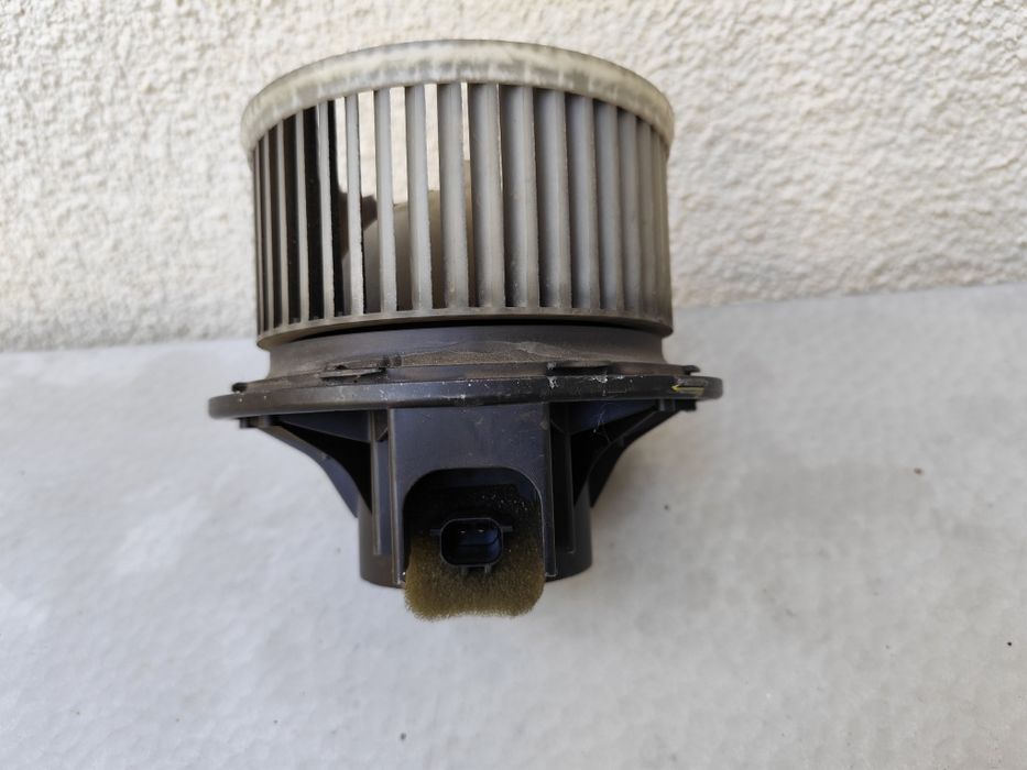 Моторчик пічки Jeep Cherokee 2004р