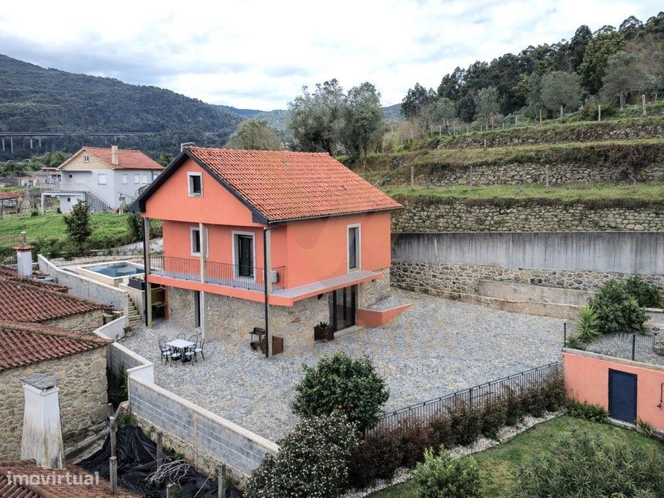 Moradia Rústica T3+2 com Piscina | Labruja - Ponte de Lima