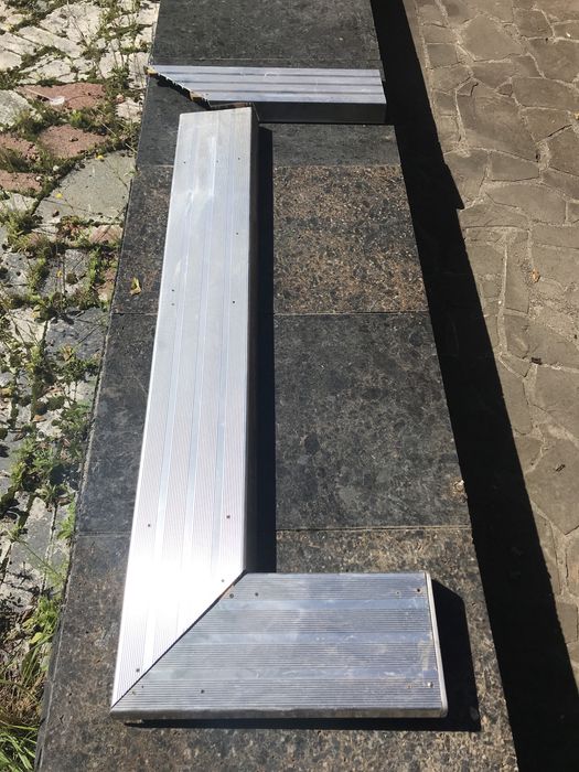 Алюминевая полка