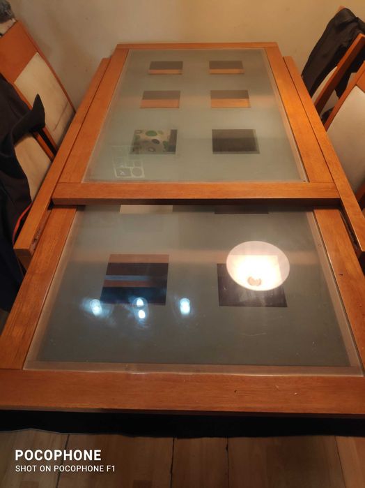 Móveis de sala de estar e jantar.