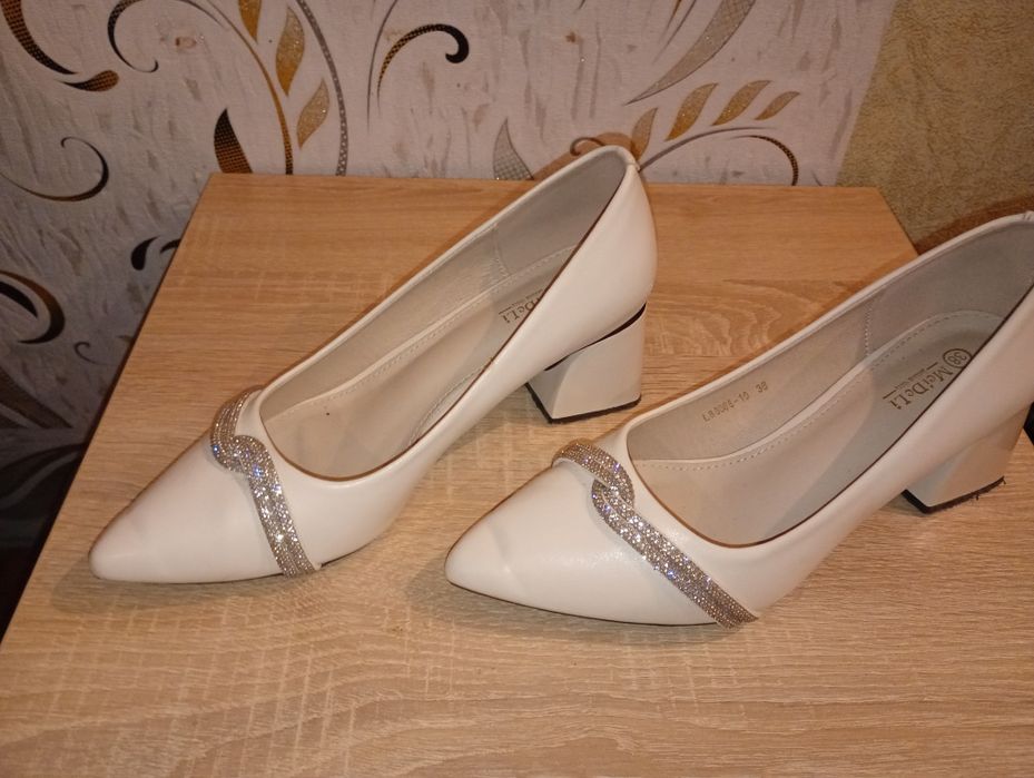 Туфлі жіночі  майже не вдягались