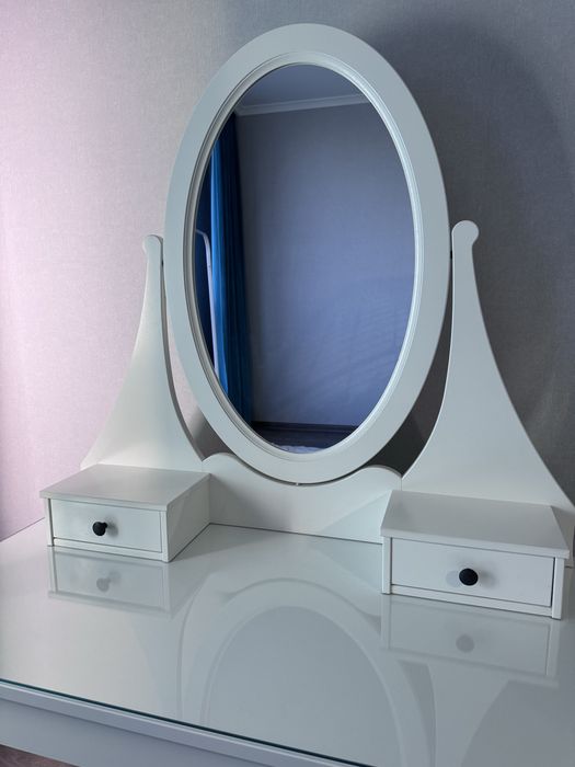 Туалетний столик IKEA HEMNES з дзеркалом