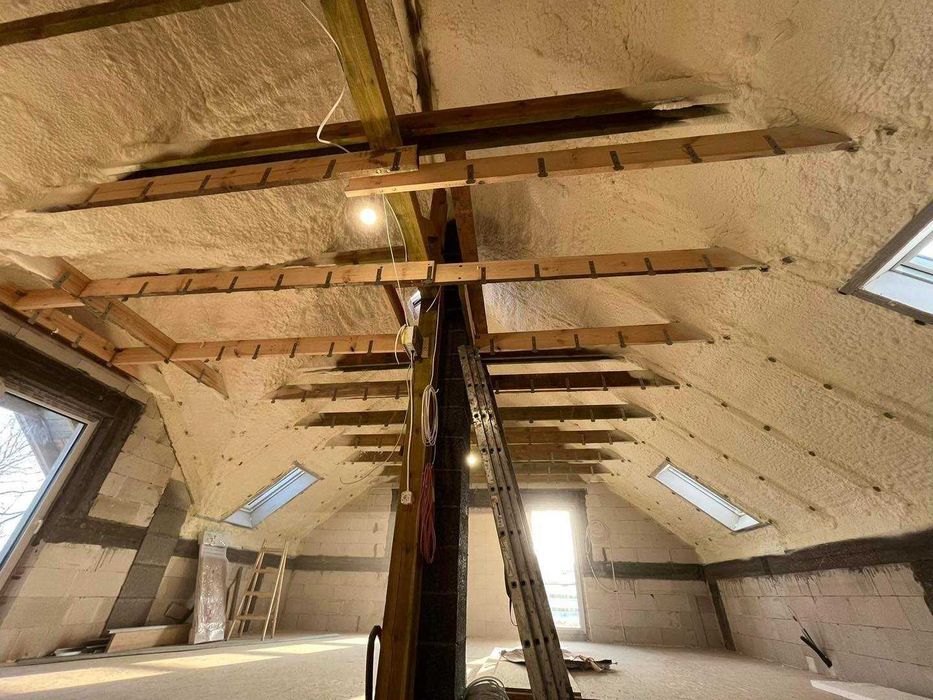 Ocieplanie pianą pur,pianka pur,izolacje natryskowe Darmowa Wycena