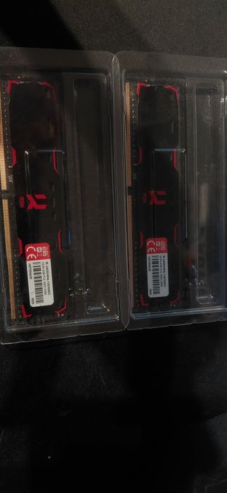 Pamięć RAM GOODRAM IRDM DDR4 8GB (2x4GB) 2400MHz