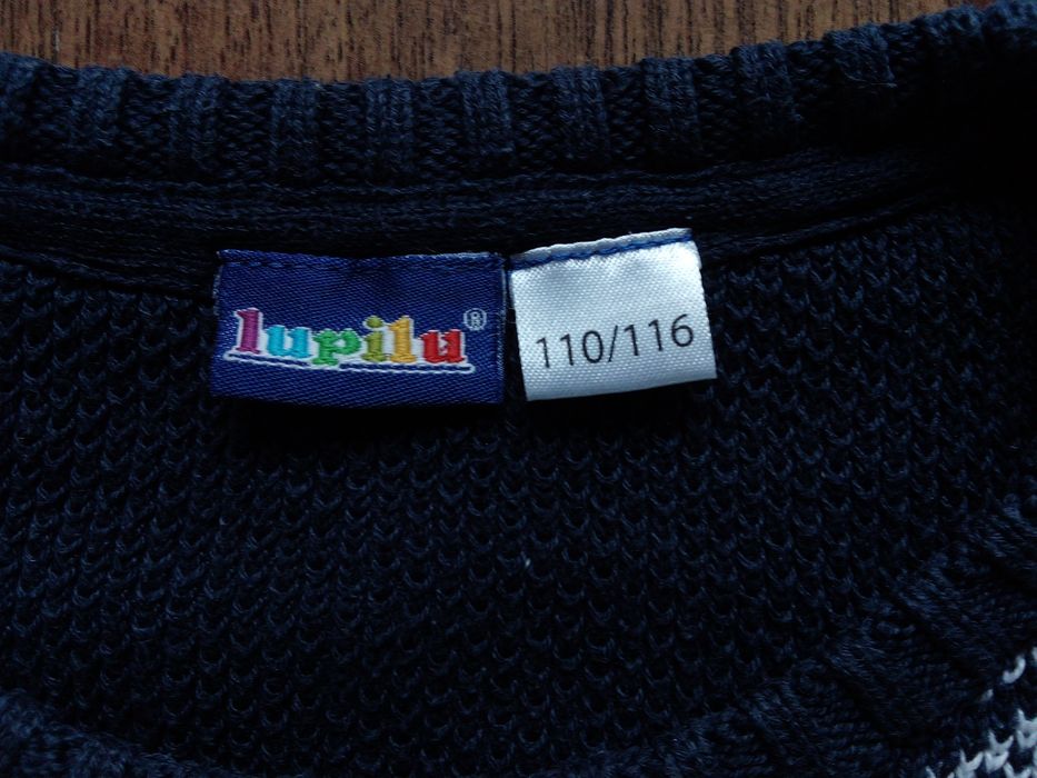 Sweter, r. 110/116, granatowy, ciepły.