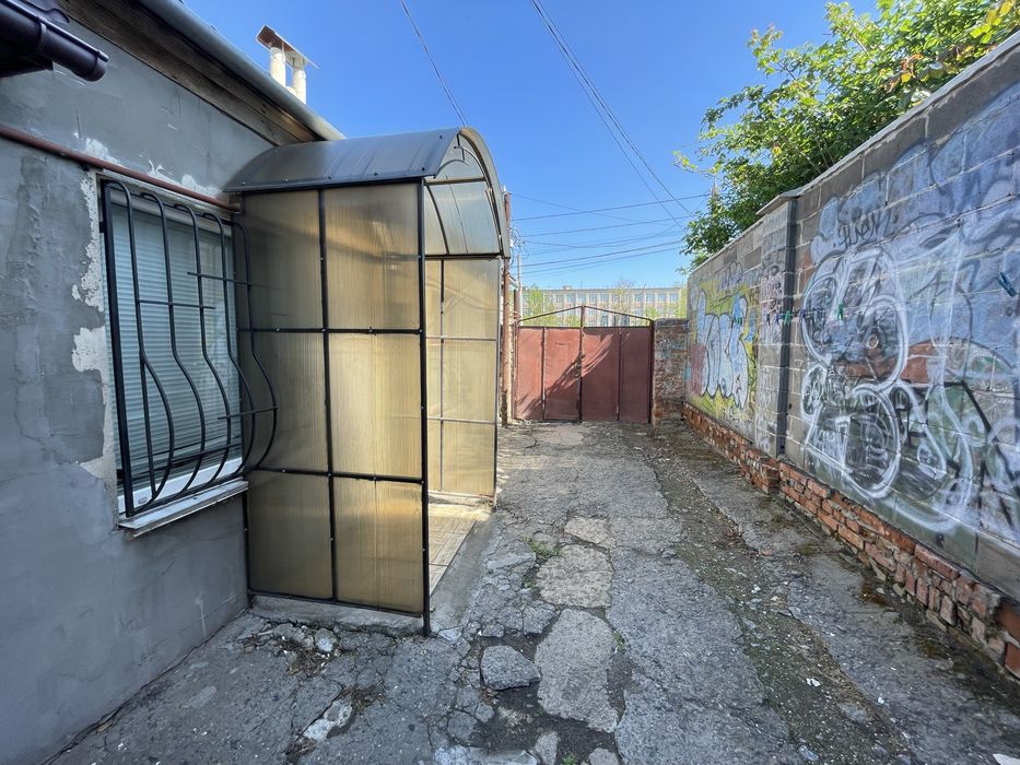 Продам 3к.квартиру на землі вул Ігоря Бедзая