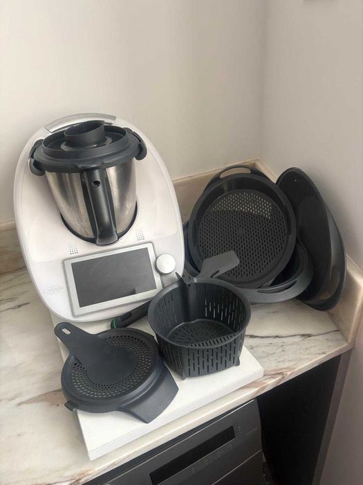 Vendo Bimby TM6 usada como nova.