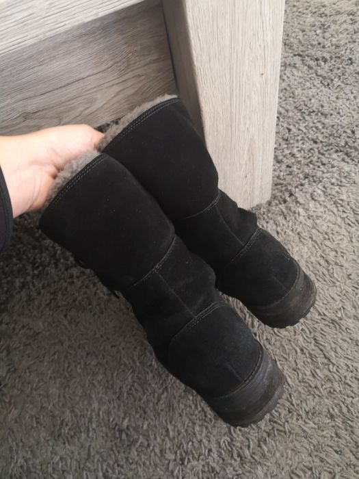 Botas em pele UGG tam 39