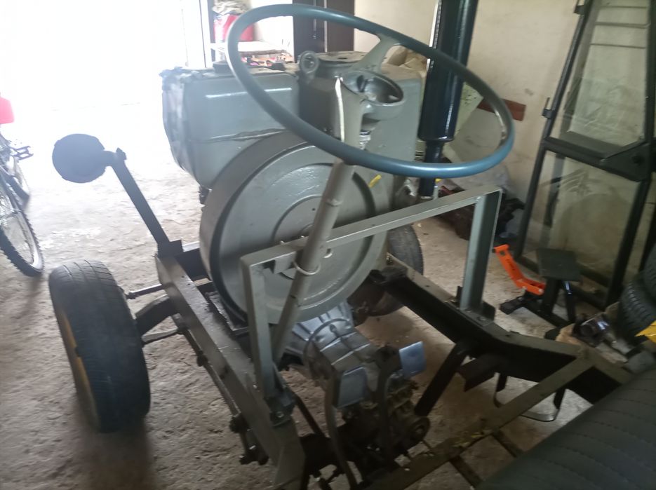 Traktor SAM robiony .