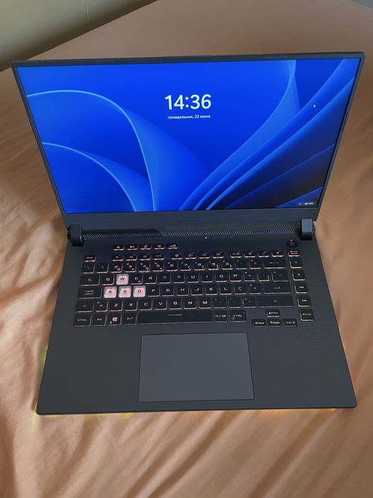 Продам ноутбук “ROG Strix”