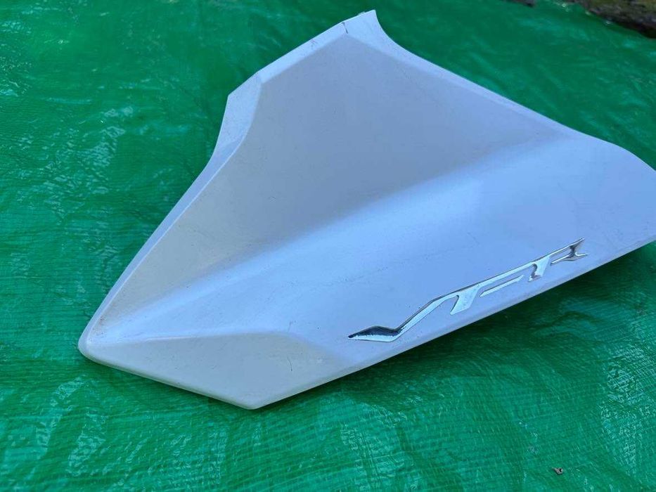 Honda VFR 800 Owiewka Czacha Lewa OEM