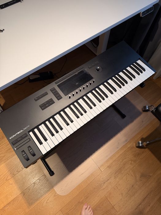Native Instruments Komplete Kontrol S61 MK3 – kontroler MIDI