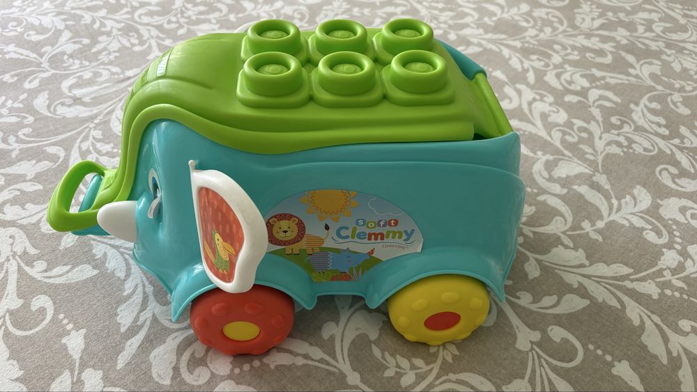 Elefante com blocos Clementoni