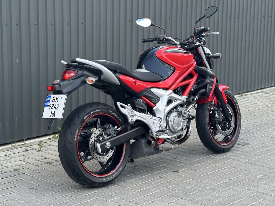 Suzuki SFV 650 (2010)