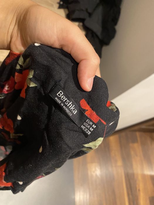 Sukienka bereshka s/m w kwiaty dlugi rekaw guziki