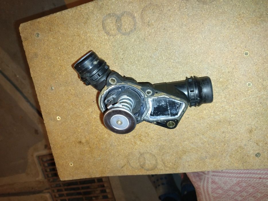 Termostat E46 320i m52