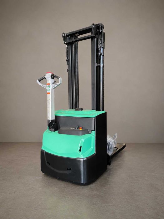 Stacker Elétrico Mitsubishi SBP12N2 | 1.200 kg | Elevação 2,5 m | Ano 2018