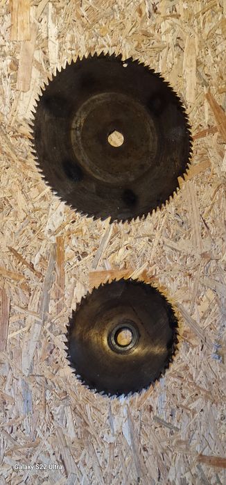 Piły do drewna różne.