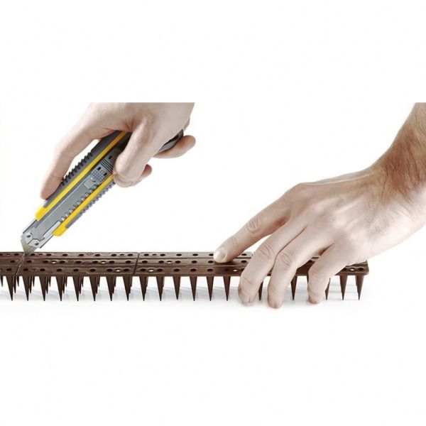 Шипи від птахів і тварин 0.5 м (висота 3 см)