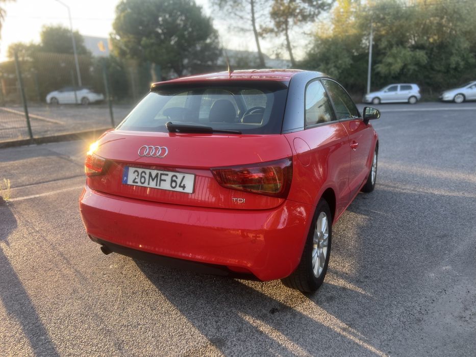 Audi A1 SPORT - 1.6Tdi  - NACIONAL