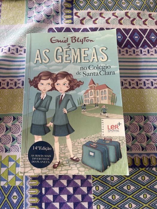 As gémeas no colégio de Santa Clara - Enid Blyton