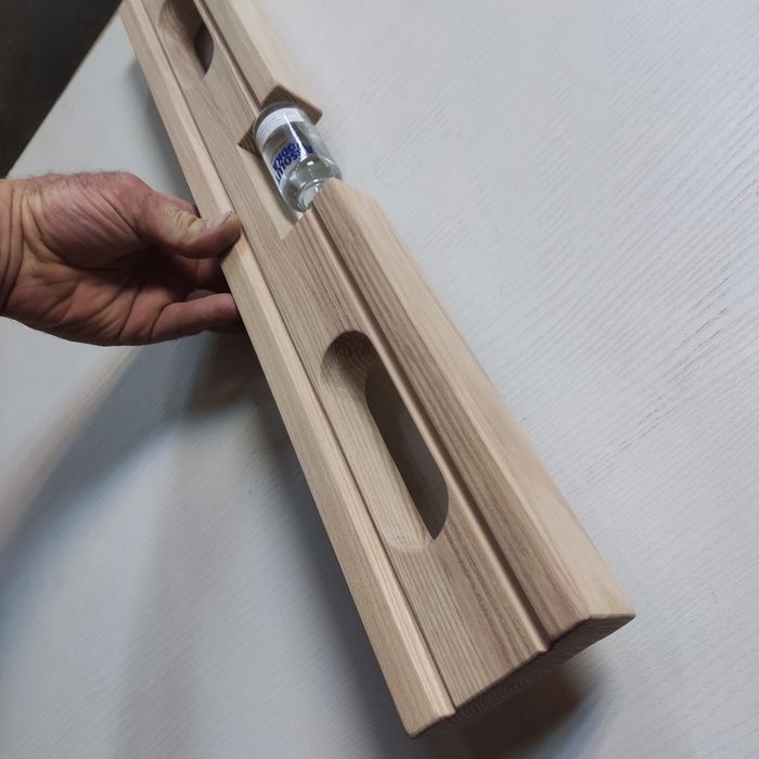 Рівень дерев'яний,сувенір.