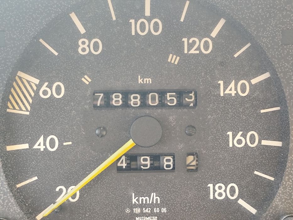 Mercedes W124 200D