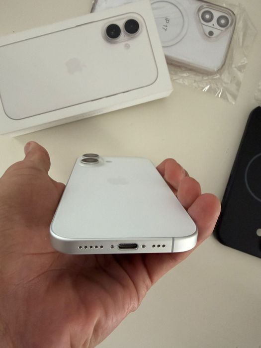 iPhone 17 branco 256g 800€