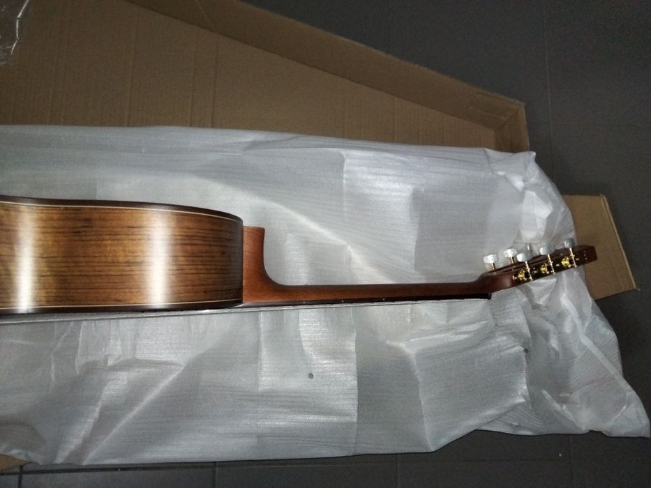 Concert classical guitar64584769776003122