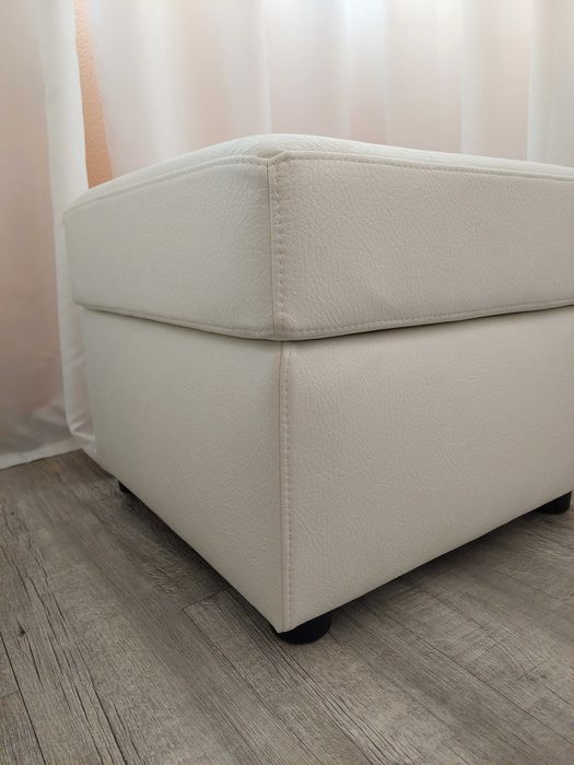 2 Pufs / ottoman (valor total pelo conjunto)