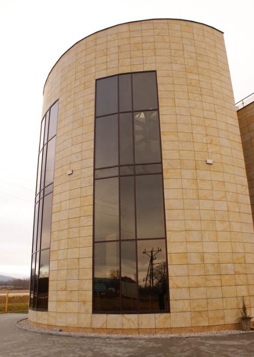 Matowe płyty elewacyjne z kamienia 1,5 cm - na ścianę, taras, elewacja