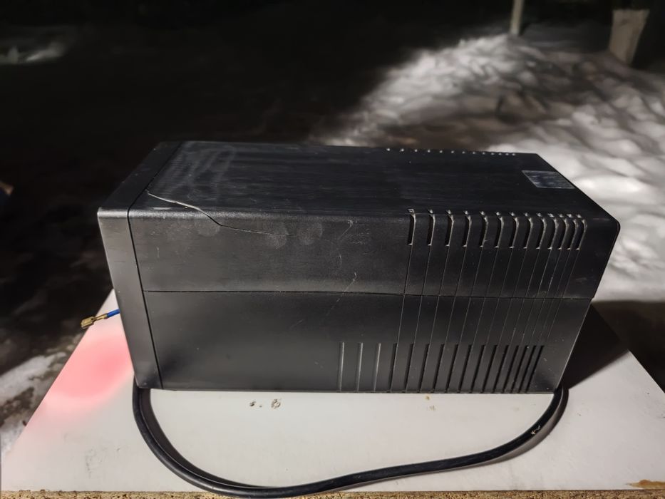 ДБЖ  FSP Vesta-1000