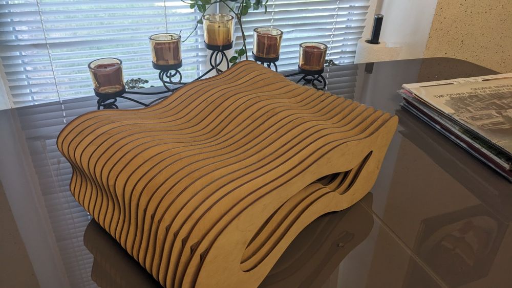 Підставка для вінілових платівок.