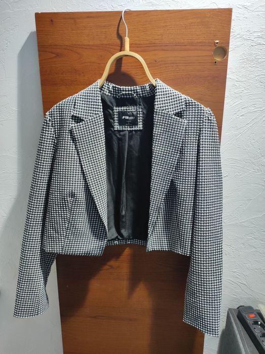 Пиджак укороченный