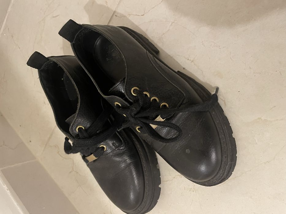 sapatos pretos