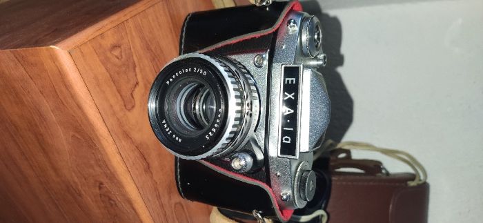 Aparat fotograficzny EXA 1a+ lampa zestaw