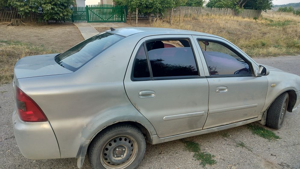 Продаю geely ck2